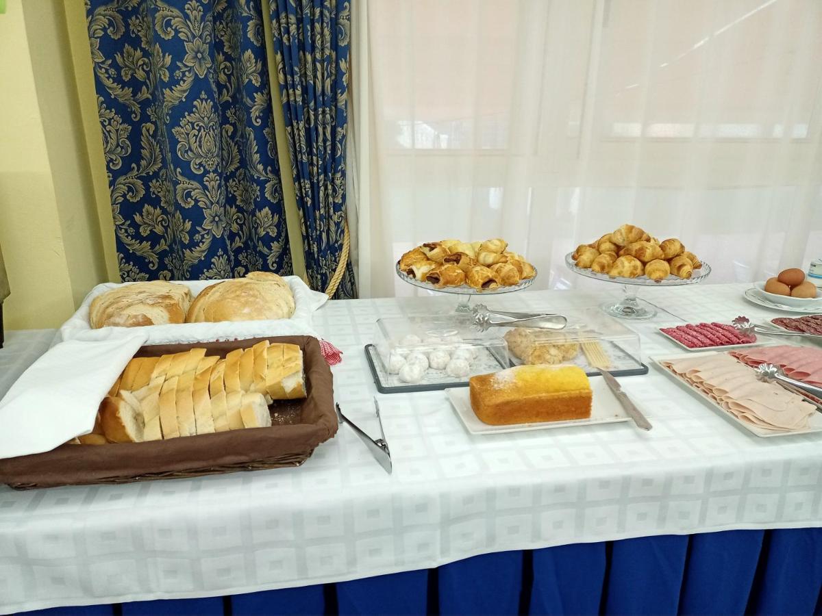 Victoria Hotel Trujillo Luaran gambar