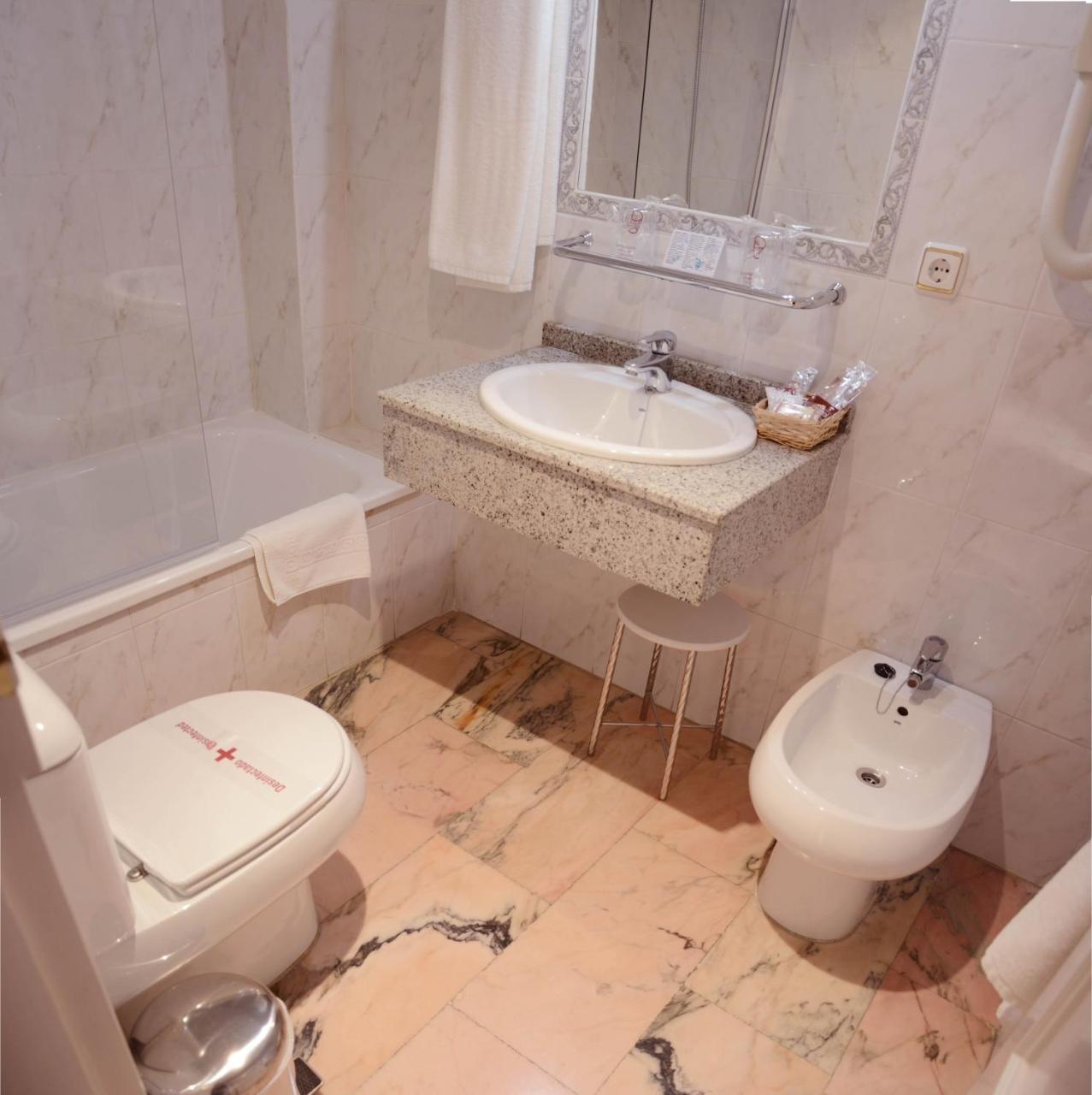 Victoria Hotel Trujillo Luaran gambar