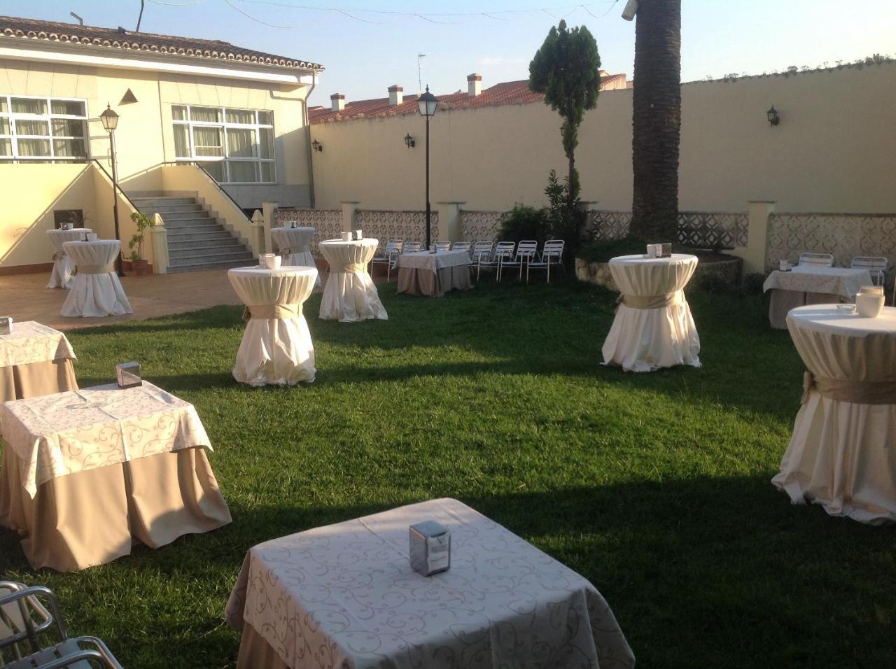 Victoria Hotel Trujillo Luaran gambar