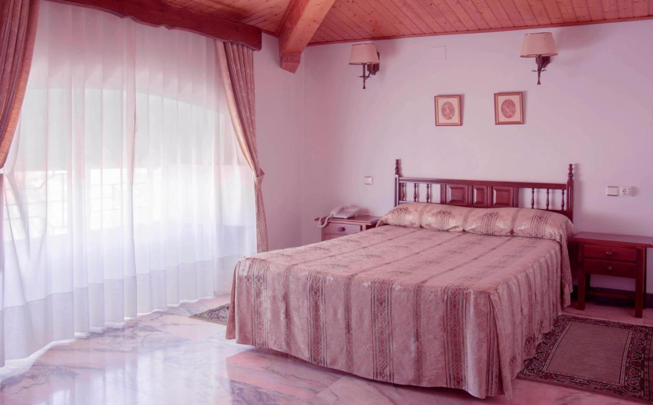 Victoria Hotel Trujillo Luaran gambar