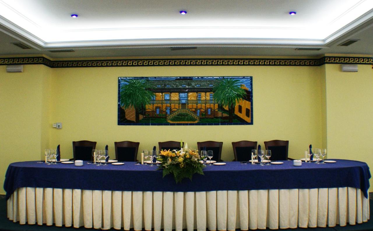 Victoria Hotel Trujillo Luaran gambar